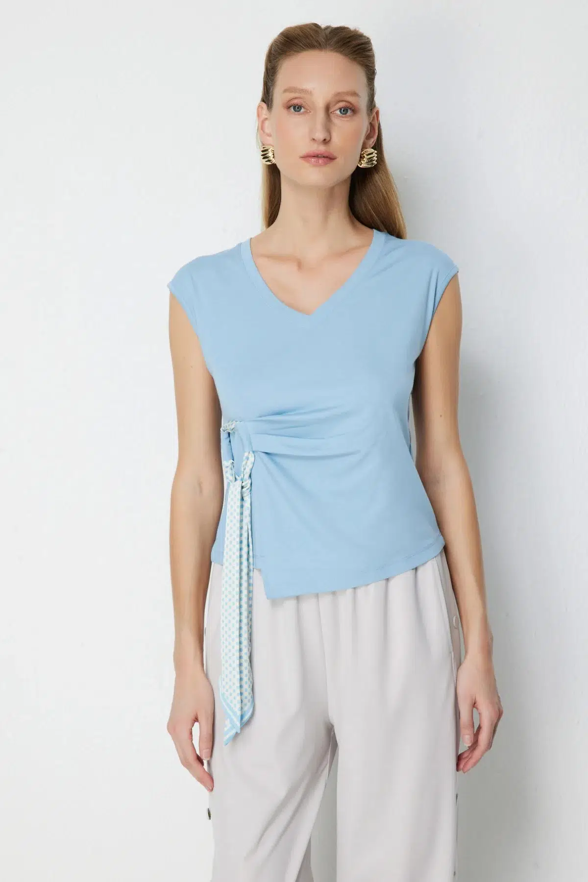 ON TRİKO Beli Bağlamalı V Yaka Bluz 71431 - MAVİ